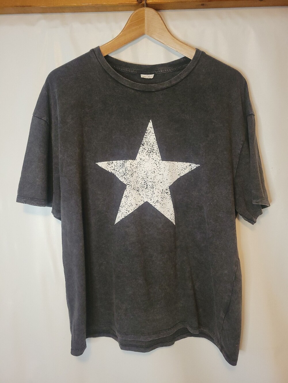 Vintage Wash Star Graphic Tee - Dark Gray with White Star